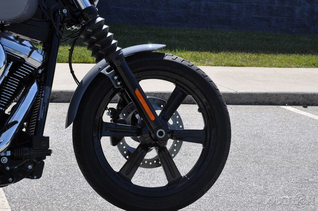 Street Bob®