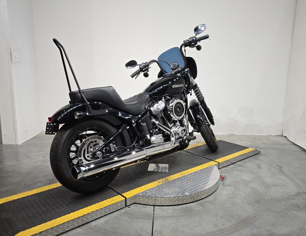 Street Bob®