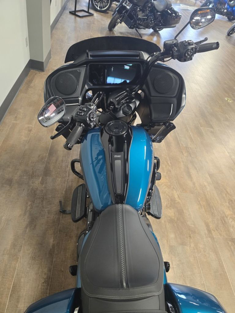 Road Glide®