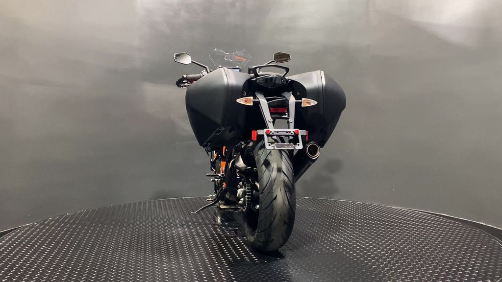 1290 Super Duke GT