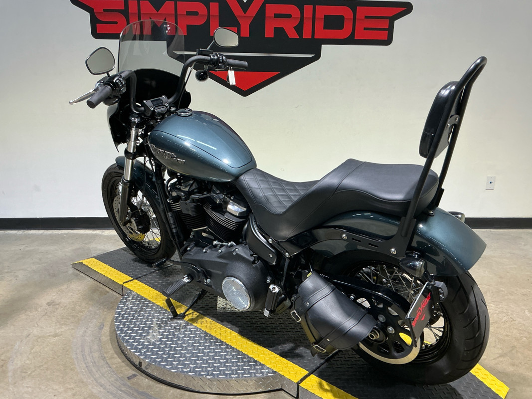 Street Bob®