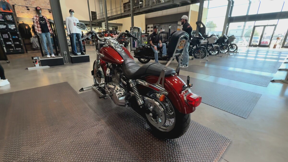 Dyna® Super Glide® Custom