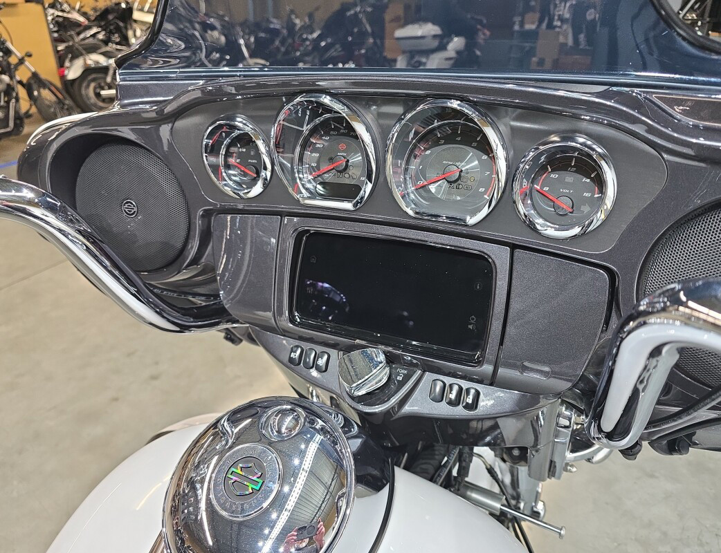 CVO Tri Glide® Ultra