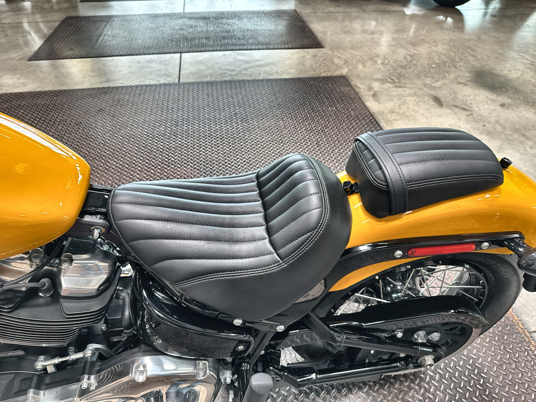 Street Bob®