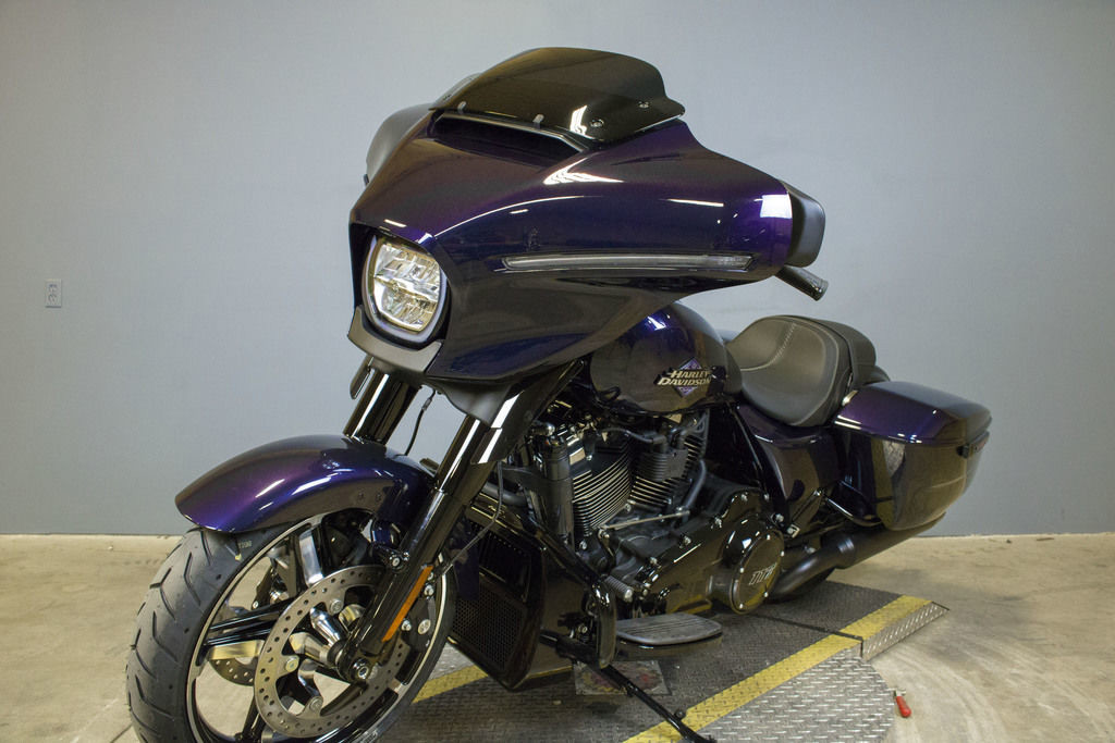 Street Glide®