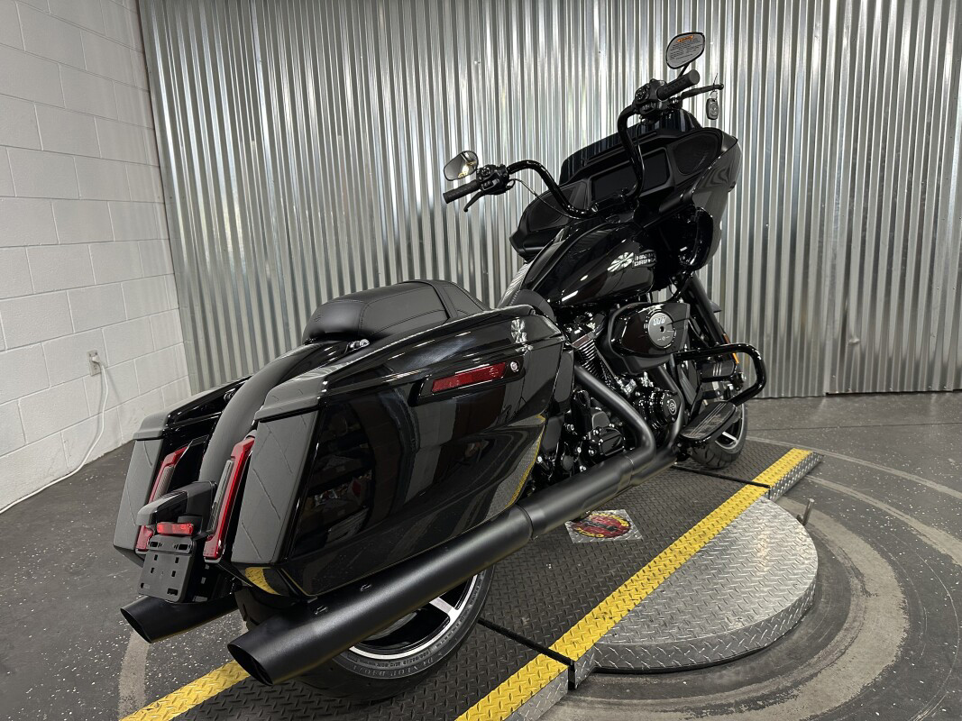 Road Glide®