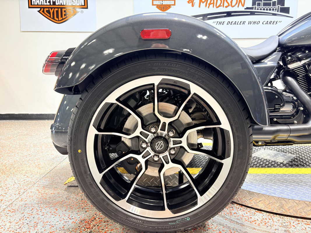 Road Glide® 3