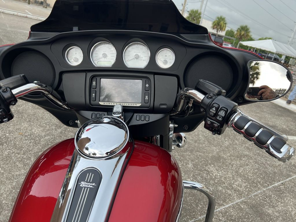 Street Glide®