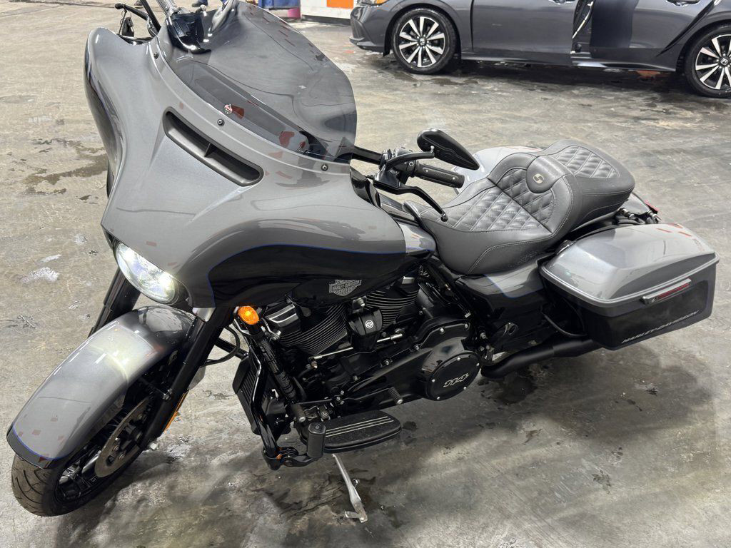 Street Glide® Special