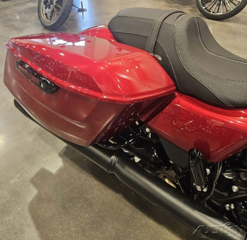 Street Glide®