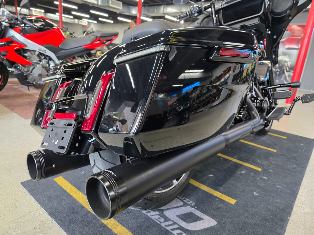 Street Glide®