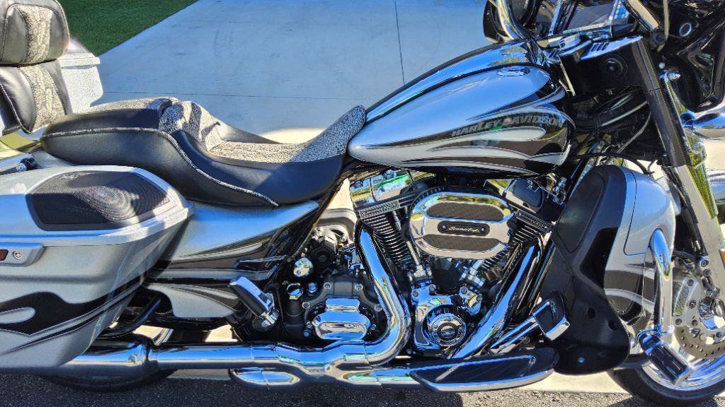 CVO® Street Glide®