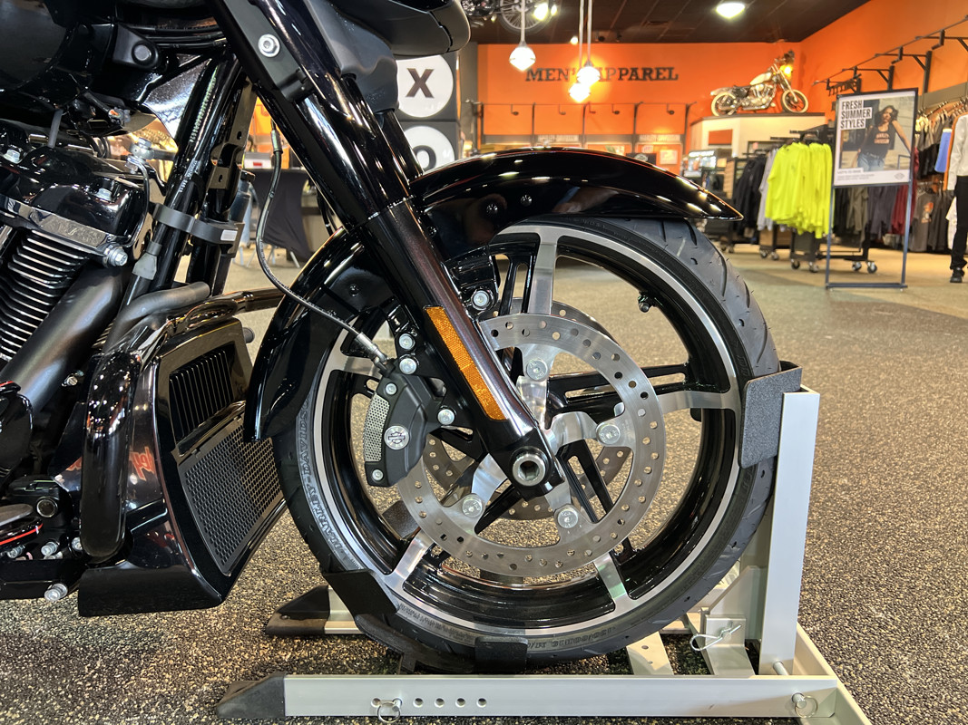 Street Glide®
