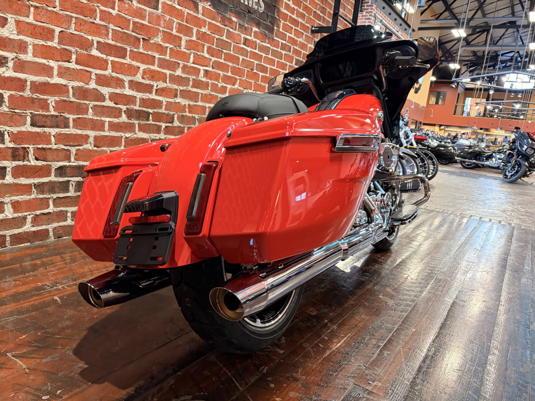 Street Glide®
