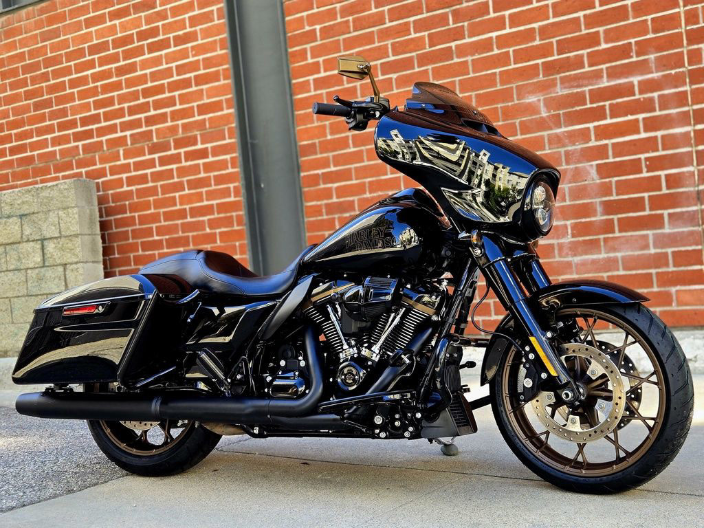 Street Glide® ST