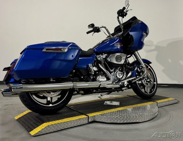 Road Glide®