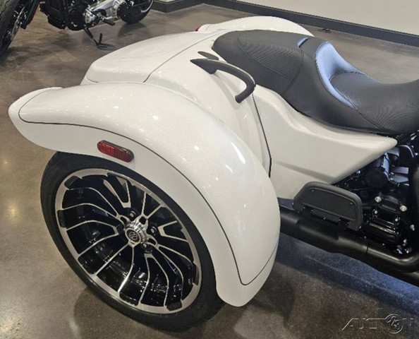 Road Glide® 3