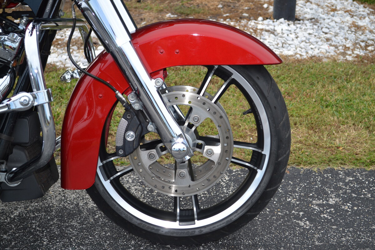 Street Glide®