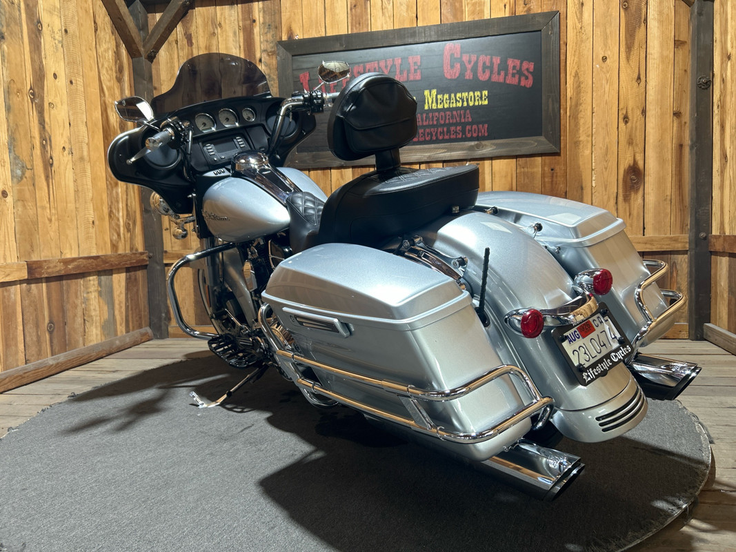 Street Glide®