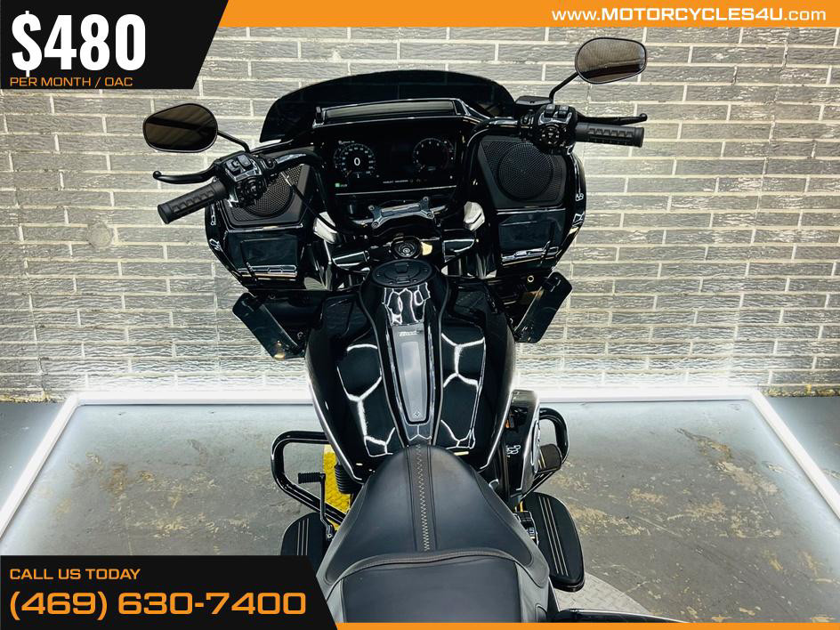 Road Glide®