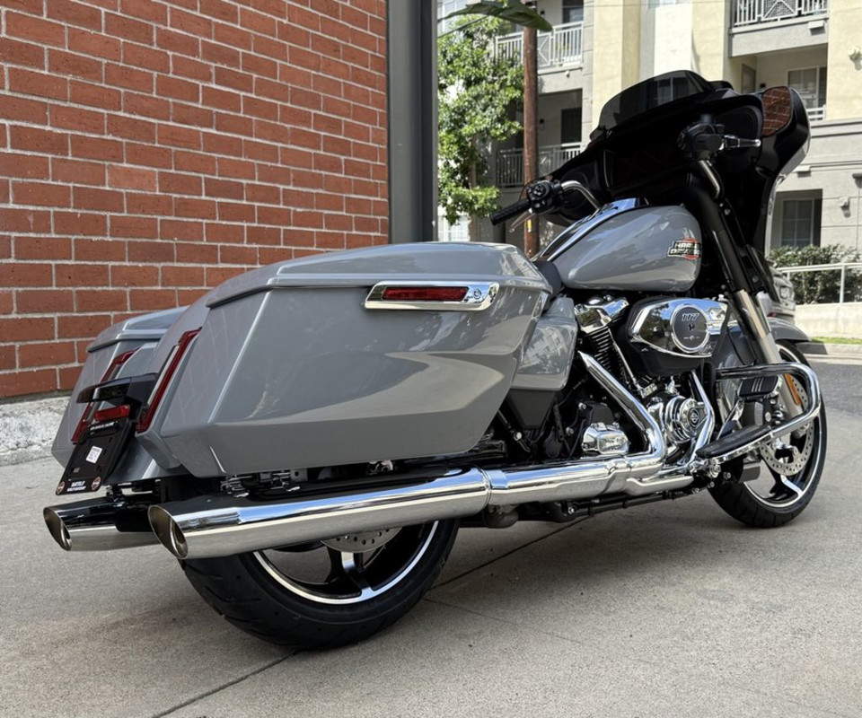 Street Glide®