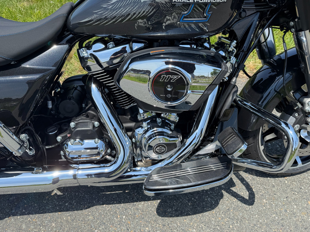 Street Glide®