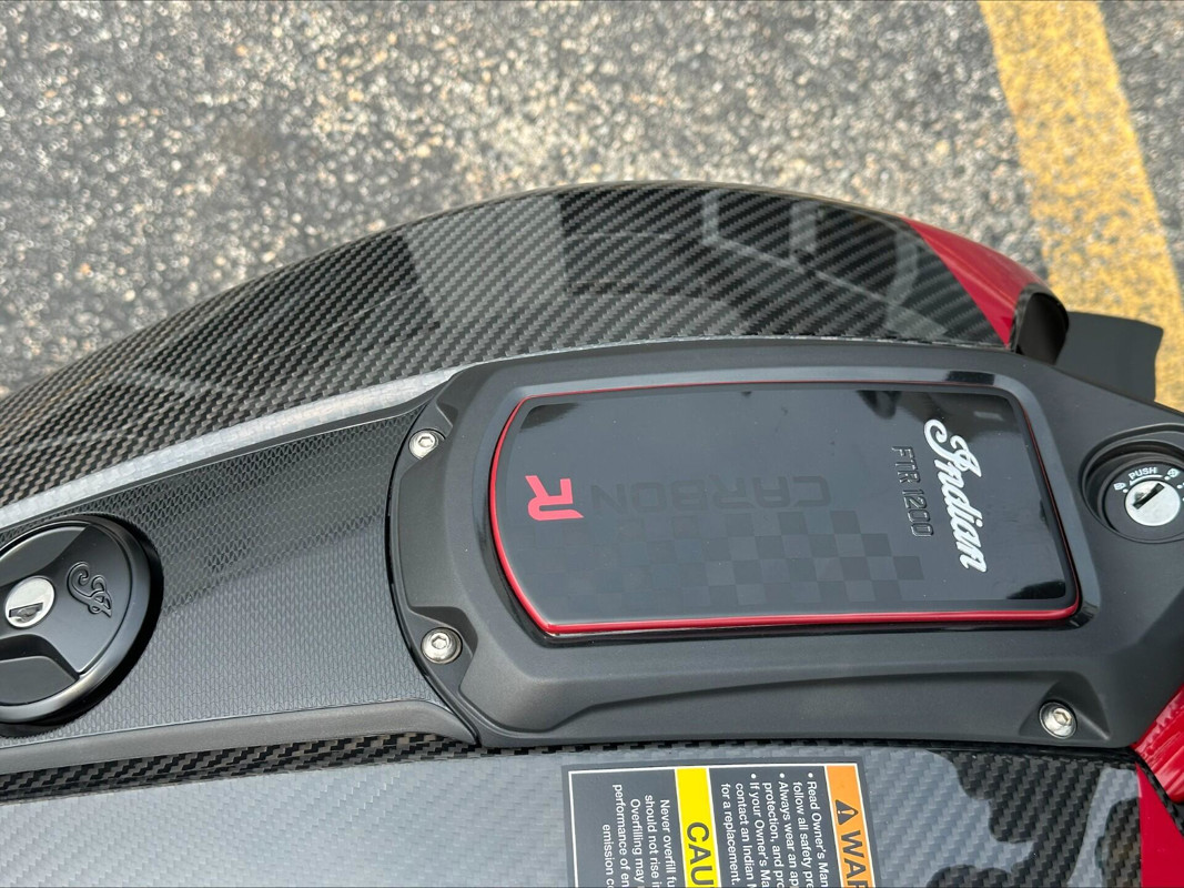 FTR R Carbon