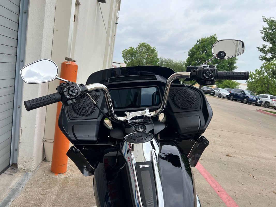 Road Glide®