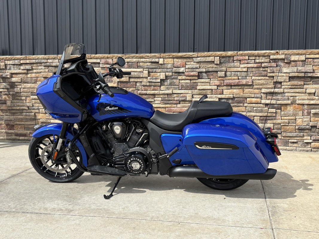 Challenger Dark Horse