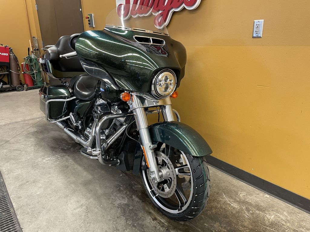 Street Glide®