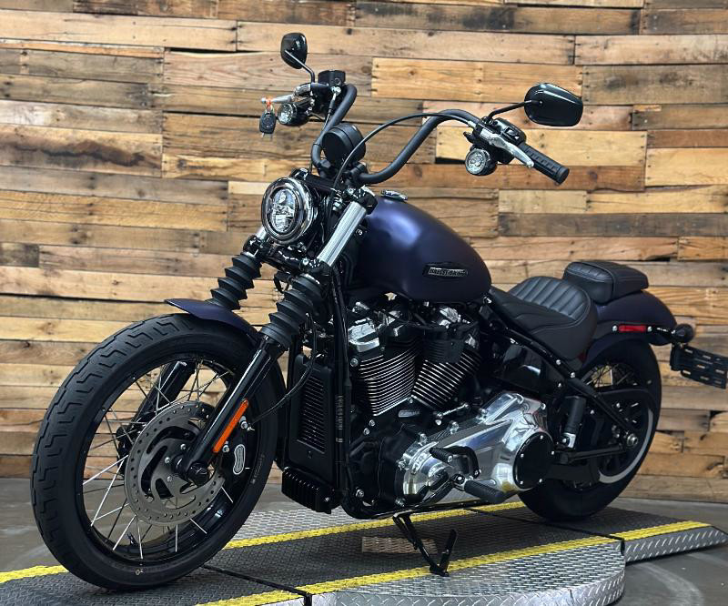 Street Bob®