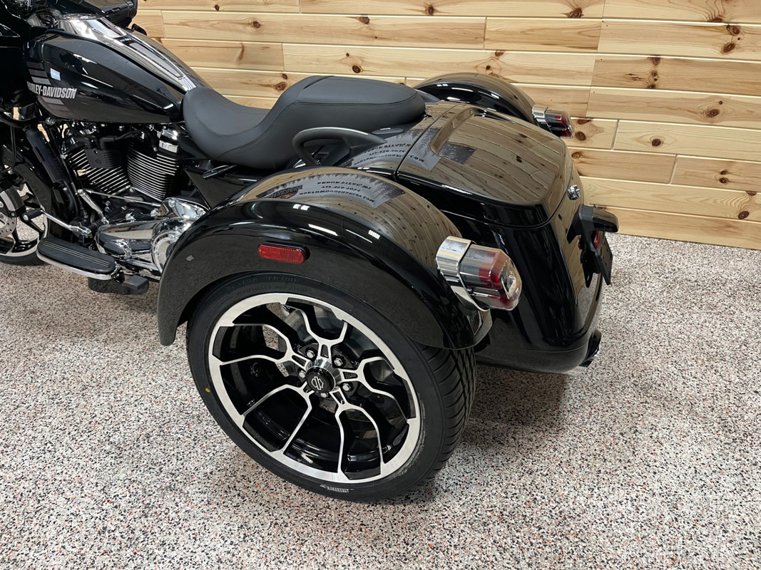 Road Glide® 3
