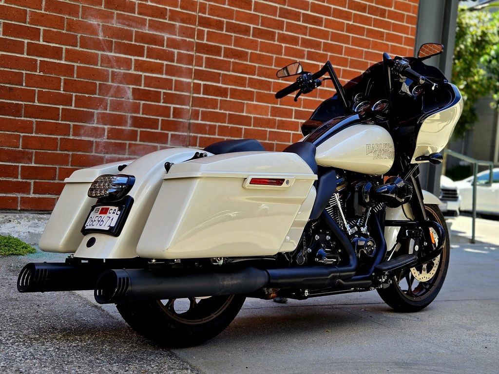 Road Glide® ST