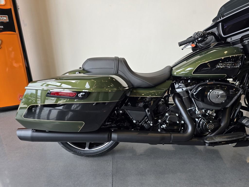 Street Glide®