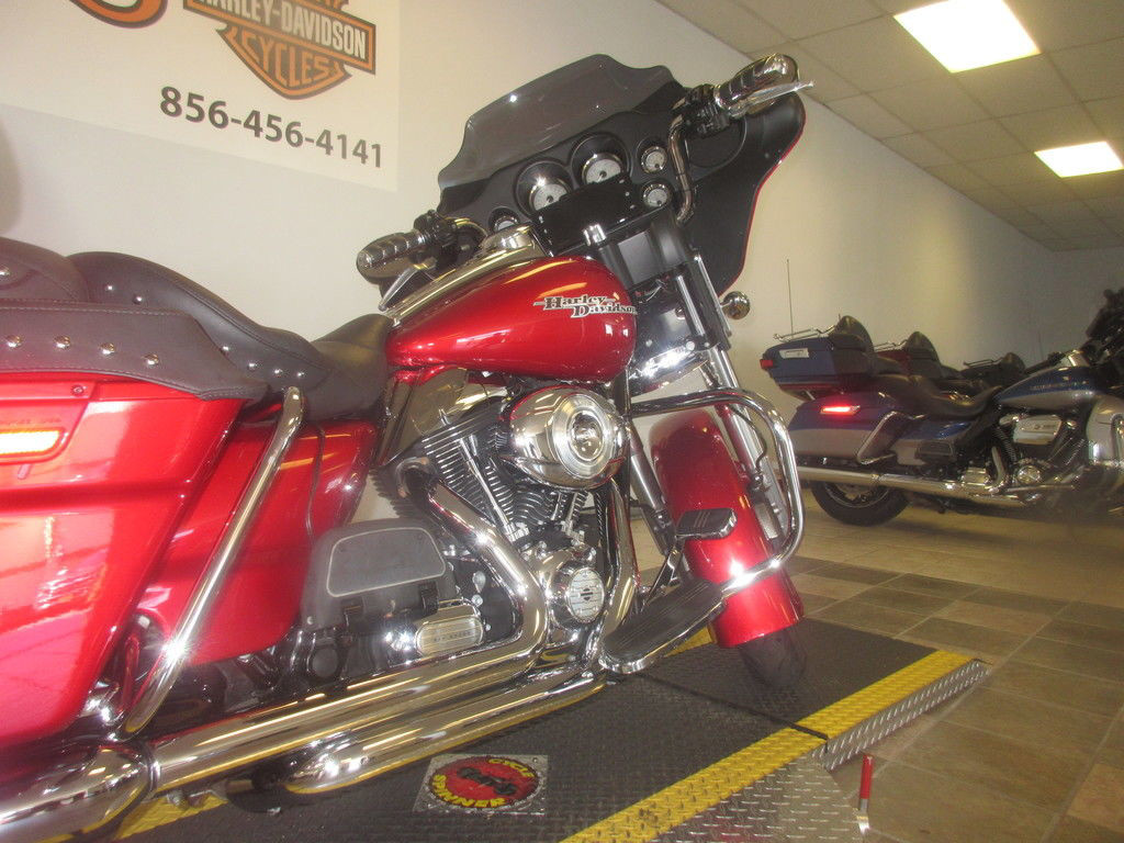 Street Glide®