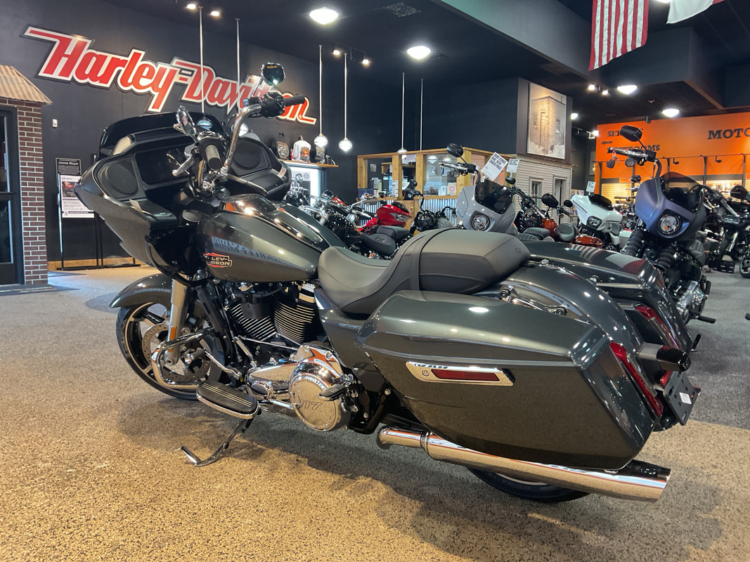 Road Glide®