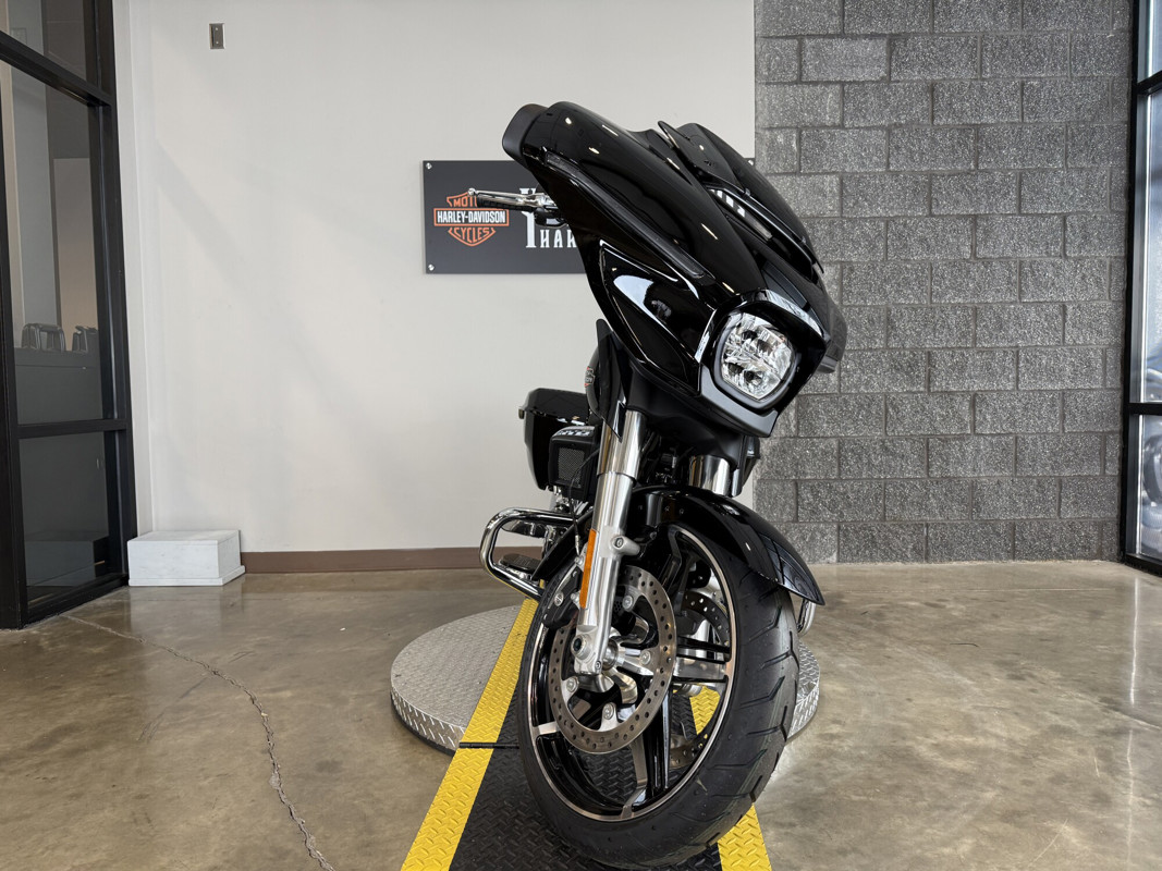 Street Glide®