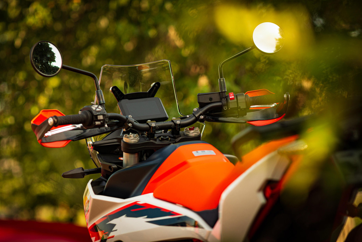 890 Adventure R