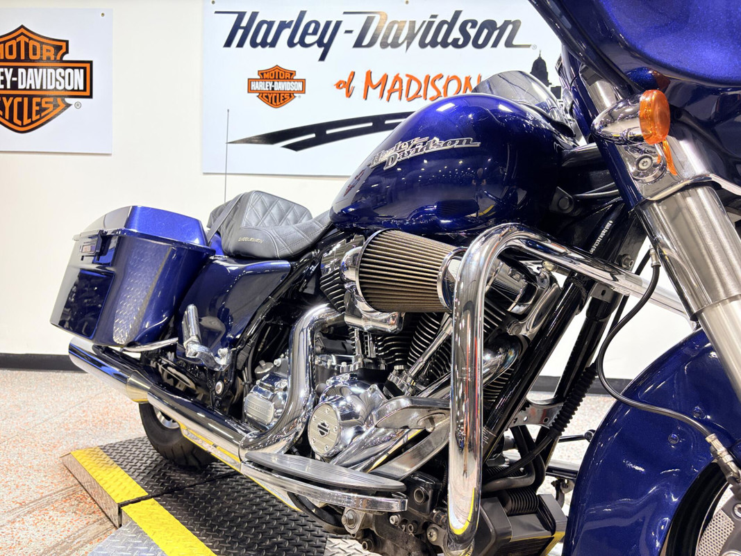 Street Glide®