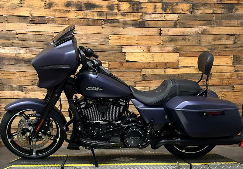 Street Glide®