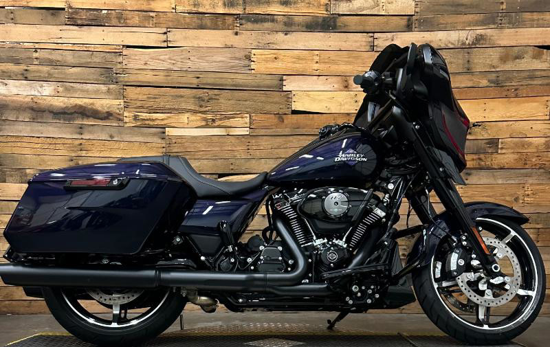 Street Glide®