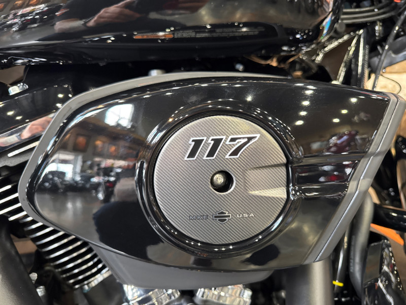Street Glide®