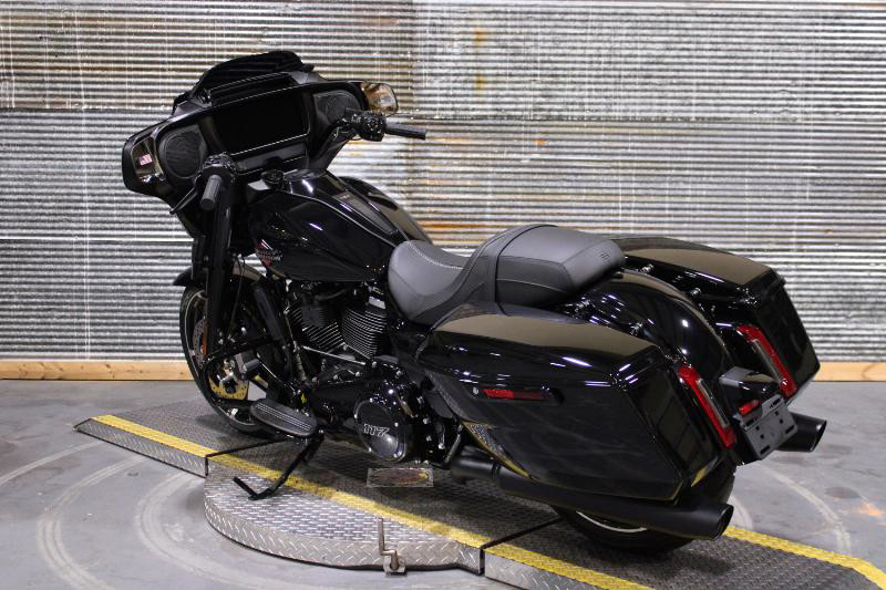 Street Glide®