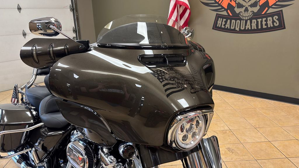Street Glide®