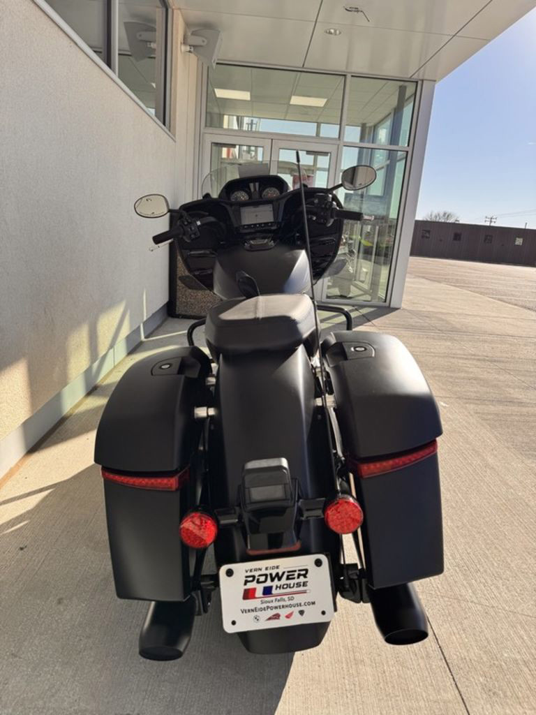 Challenger Dark Horse 112