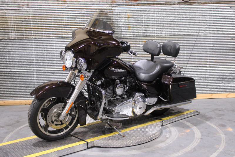 Street Glide®