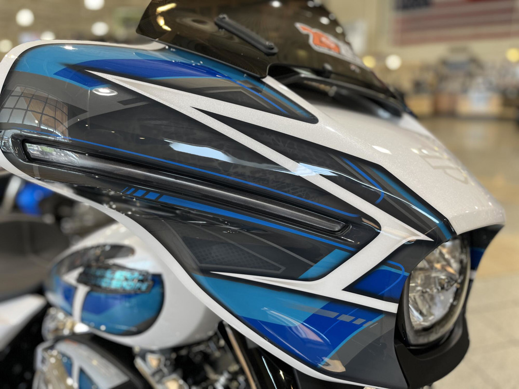 Street Glide®