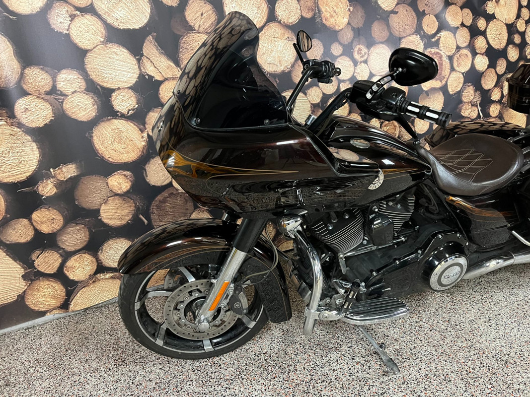 CVO® Road Glide® Custom