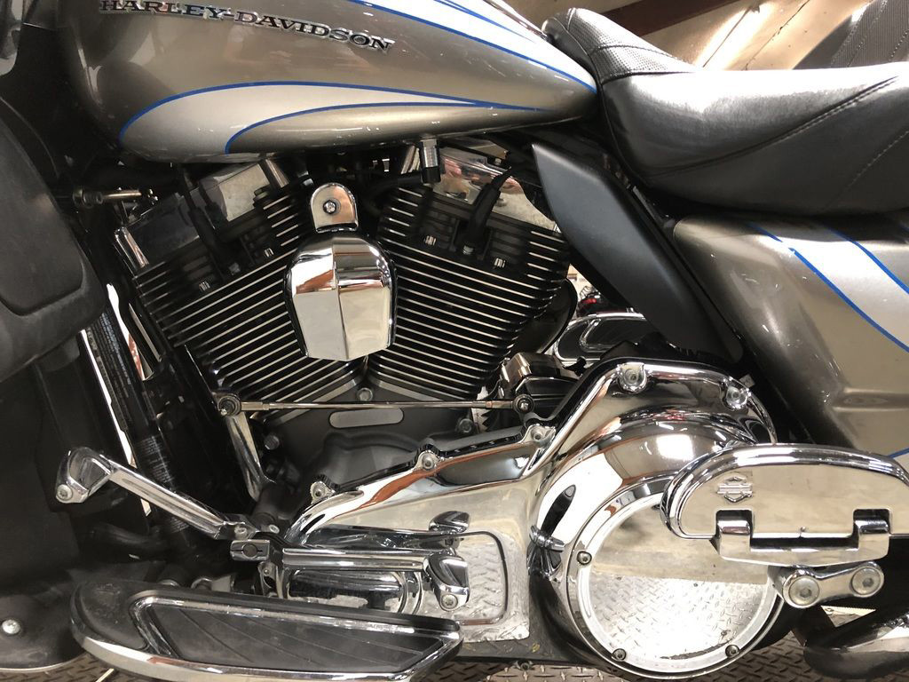 CVO® Road Glide® Ultra