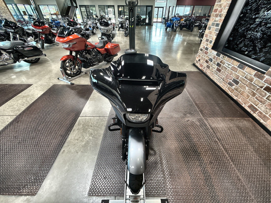 CVO® Street Glide®